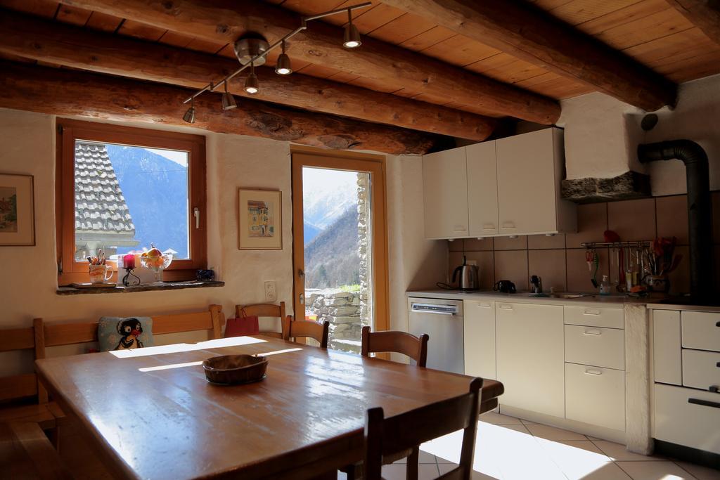 Casa Dosc Bed & Breakfast Verdabbio ภายนอก รูปภาพ